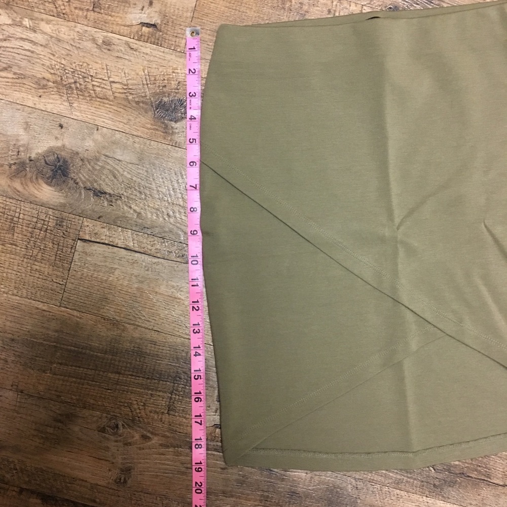 NWT Forever 21 skirt - Picture 5 of 5